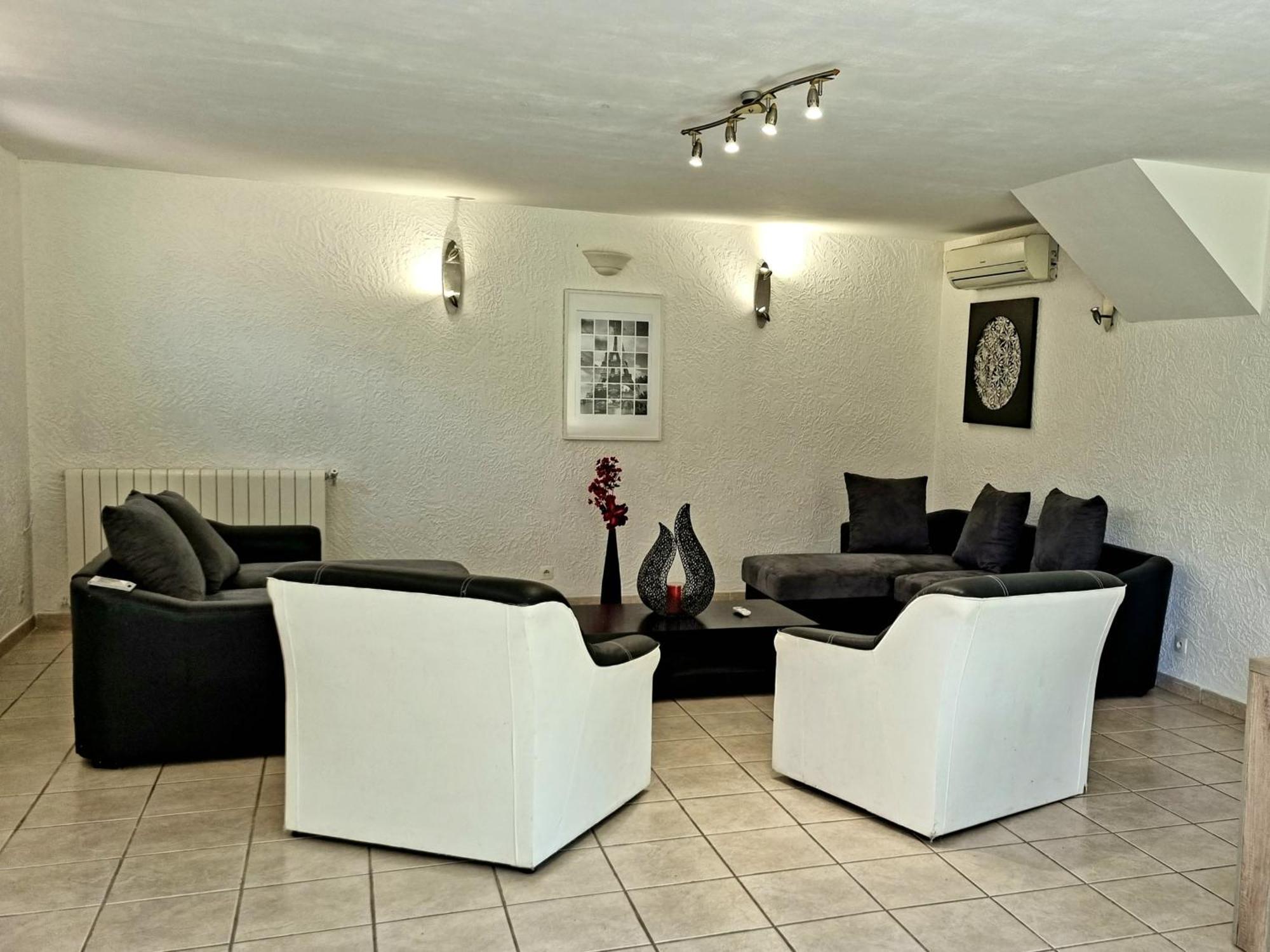 170m2 Avec Piscine Parc Des Calanques 15 Min Velodrome Villa Marseille