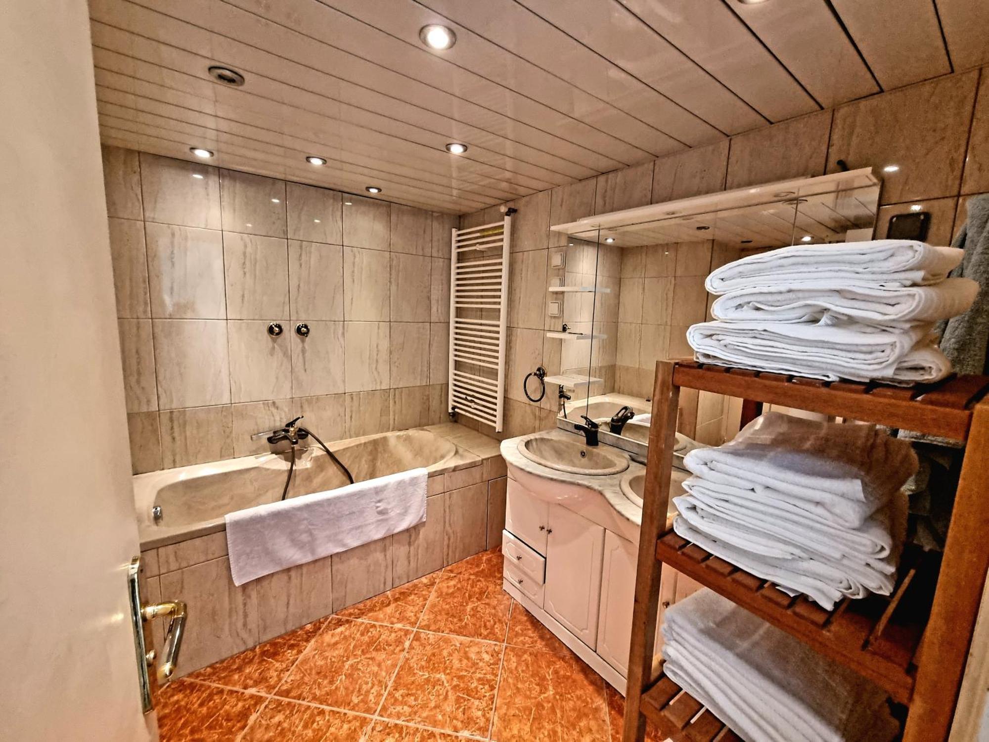 Villa 170m2 Avec Piscine Parc Des Calanques 15 Min Velodrome Marsiglia
